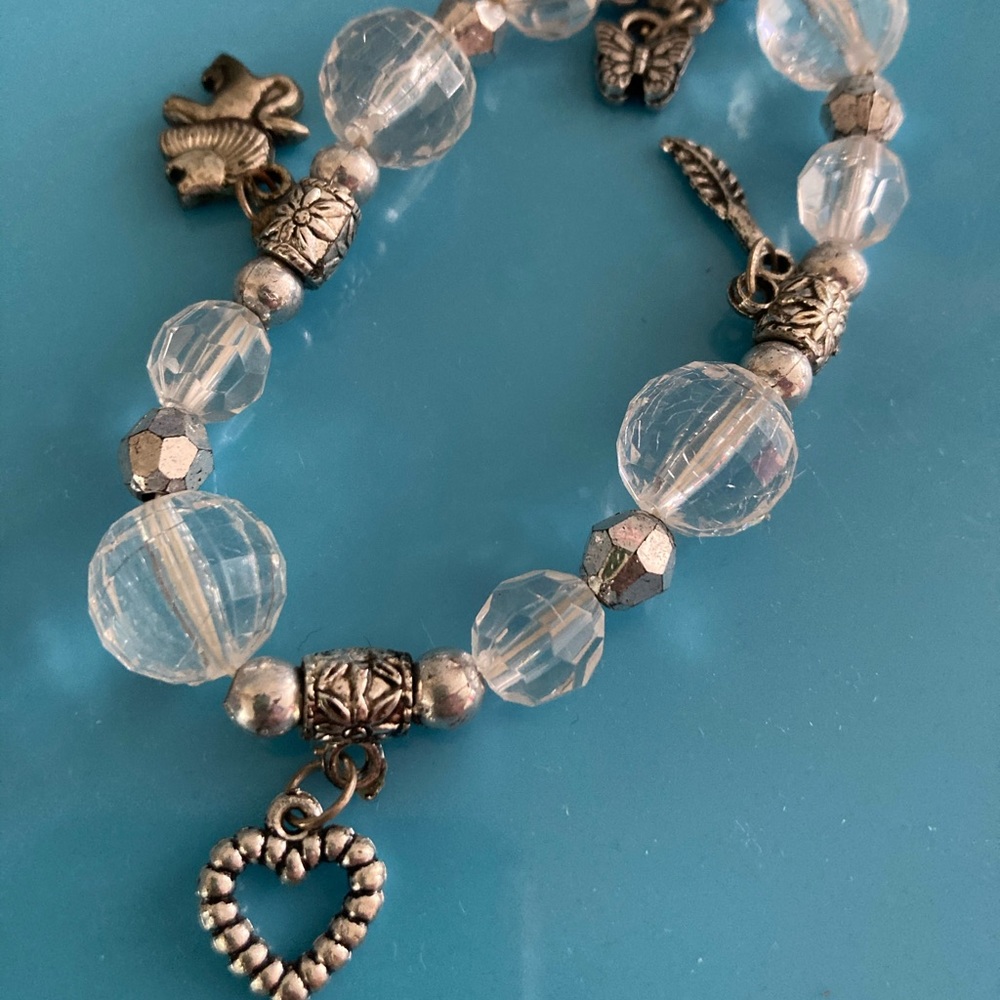 Assorted bracelet bundle - Picture 8 of 9